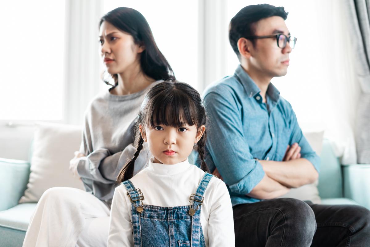 Xung Khắc Trong Bát Tự: Lá Số Bát Tự Khắc Người Thân