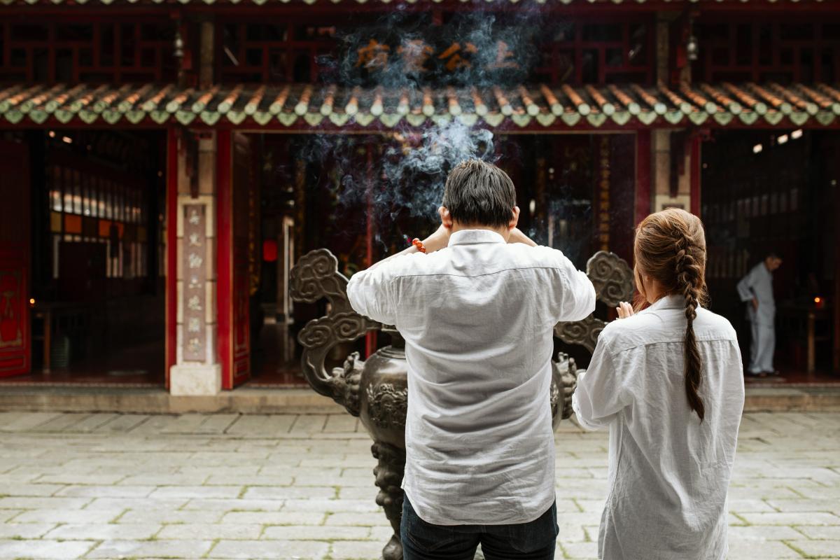 Ngày Thiên Xá Có Gì Đặc Biệt? Những Việc Nên Làm Để Ngày Thiên Xá Thêm Ý Nghĩa Ngày Thiên Xá Có Gì Đặc Biệt? Những Việc Nên Làm Để Ngày Thiên Xá Thêm Ý Nghĩa